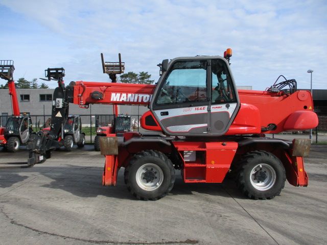 Rotierende Teleskoplader Manitou | 4,00t | Hub 16,00m | Bj. 2010 | 3154h