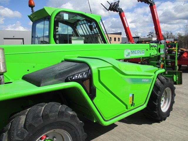 Teleskoplader Kubota | 3,80t | Hub 14,00m | Bj. 2016 | 2703h | Neufahrzeug – Bild 9