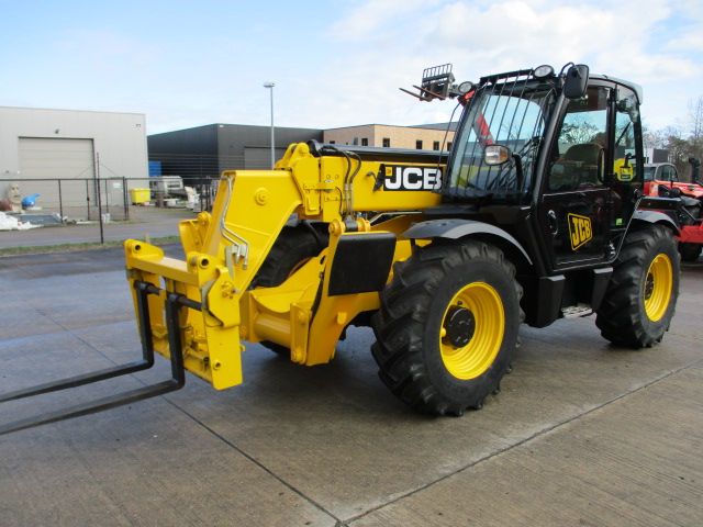 Teleskoplader JCB | 3,30t | Hub 10,50m | Bj. 2012 | 2398h | Neufahrzeug – Bild 3