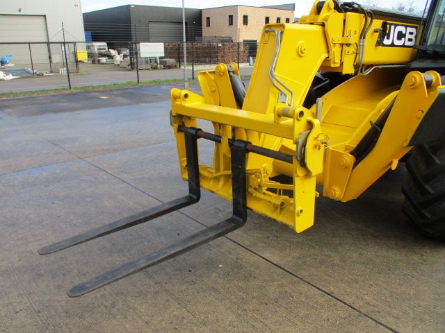 Teleskoplader JCB | 3,30t | Hub 10,50m | Bj. 2012 | 2398h | Neufahrzeug – Bild 4
