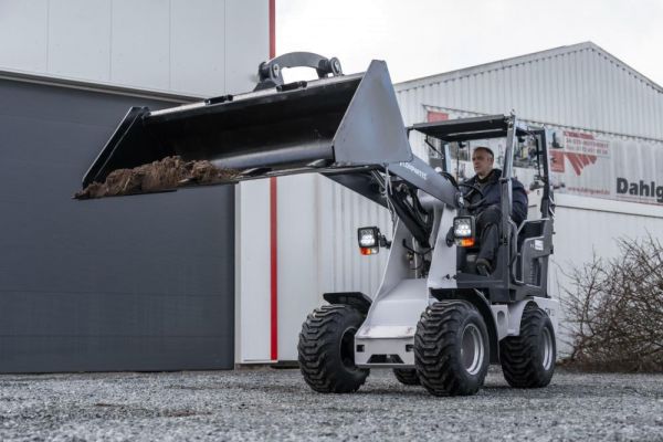 PKW-Anhänger Kubota – Bild 7