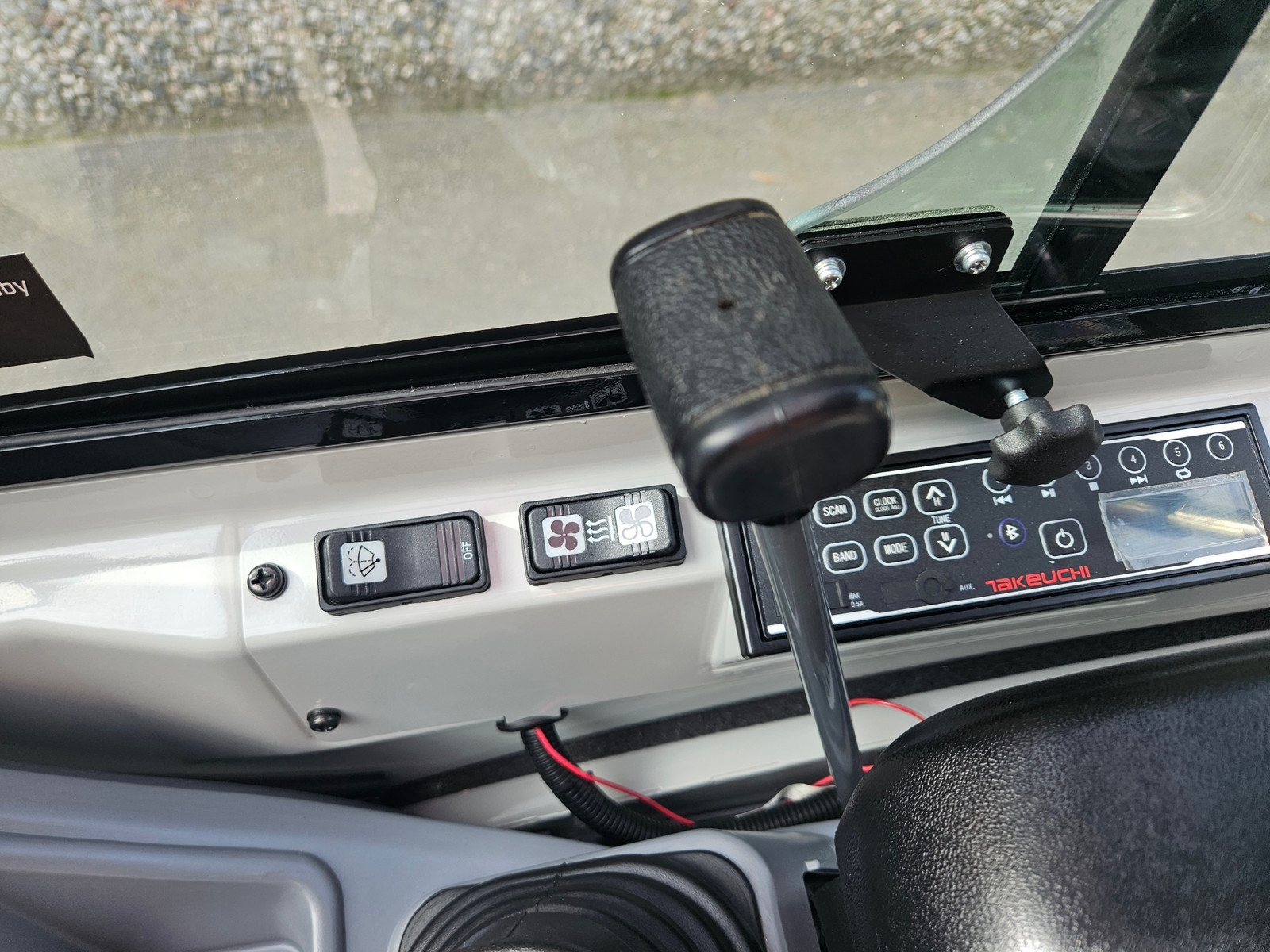 Takeuchi – Bild 15
