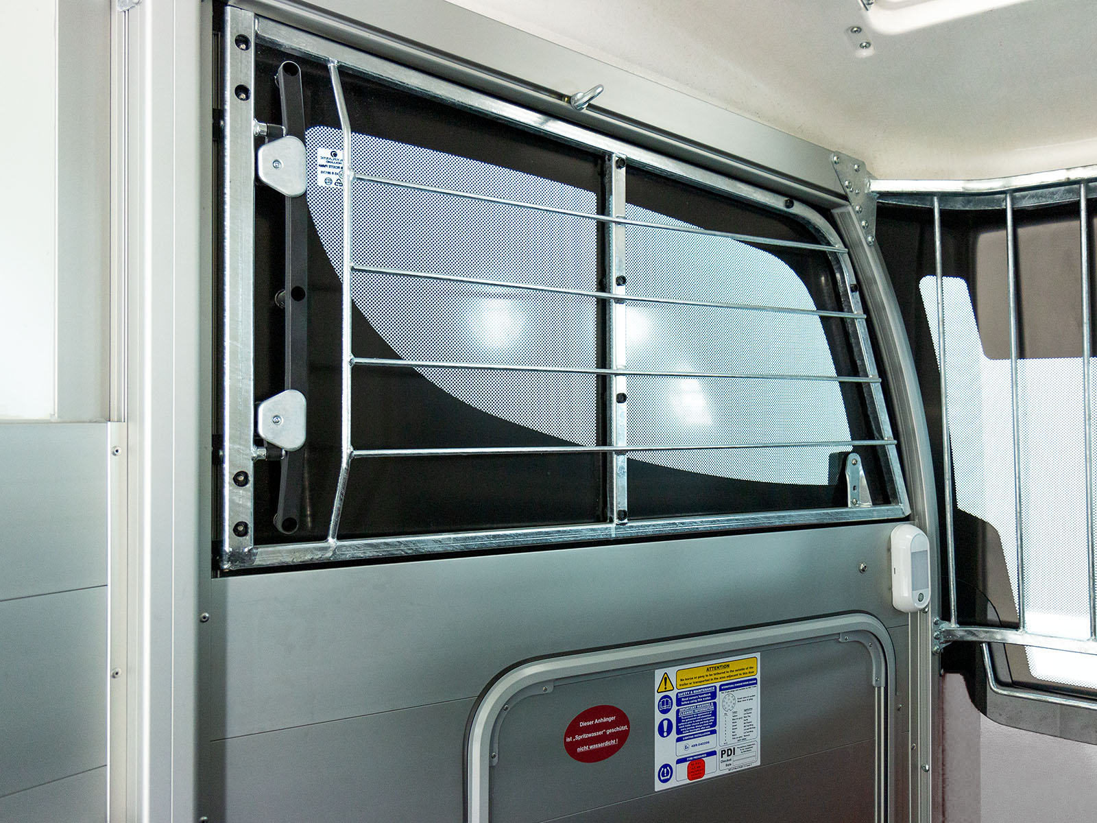 Ifor | Abmessungen | Pferdeanhänger | Neufahrzeug (Réf. GA-8833-25) – Bild 2