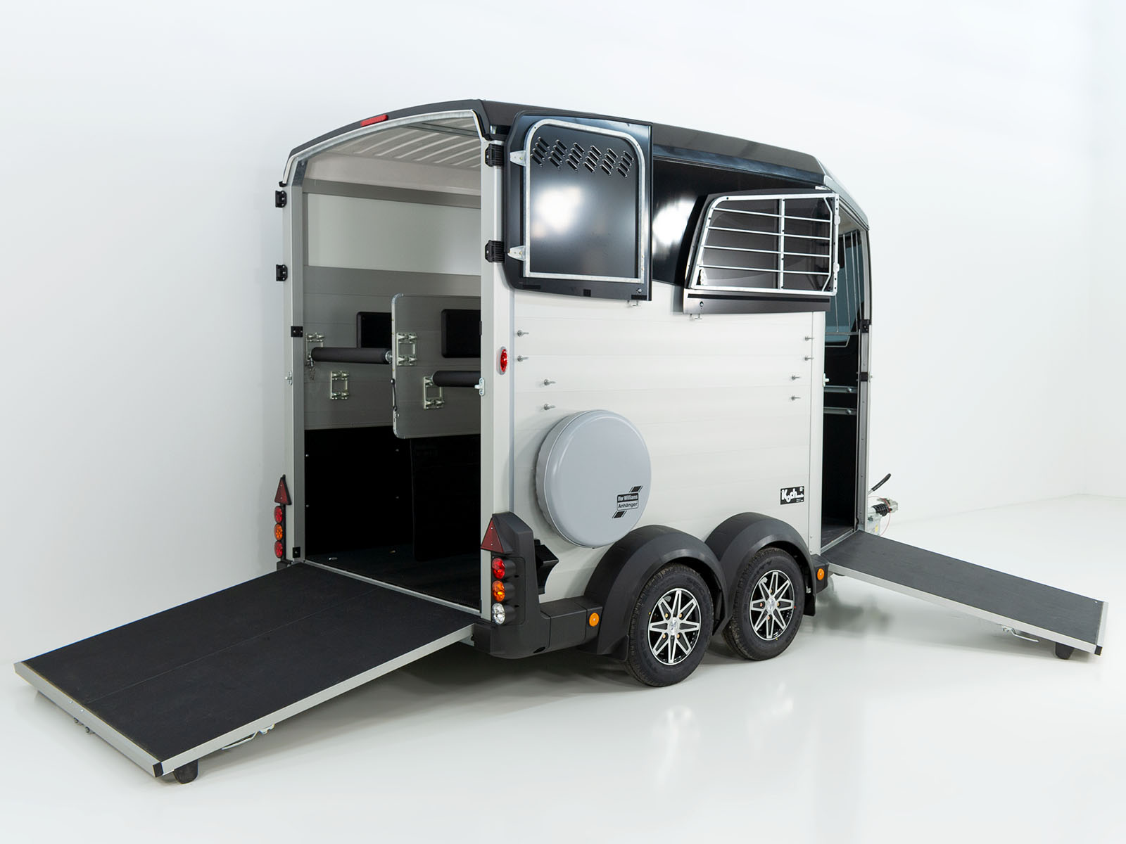 Pferdeanhänger Ifor | 2700kg zGG | Schwarz – Bild 3