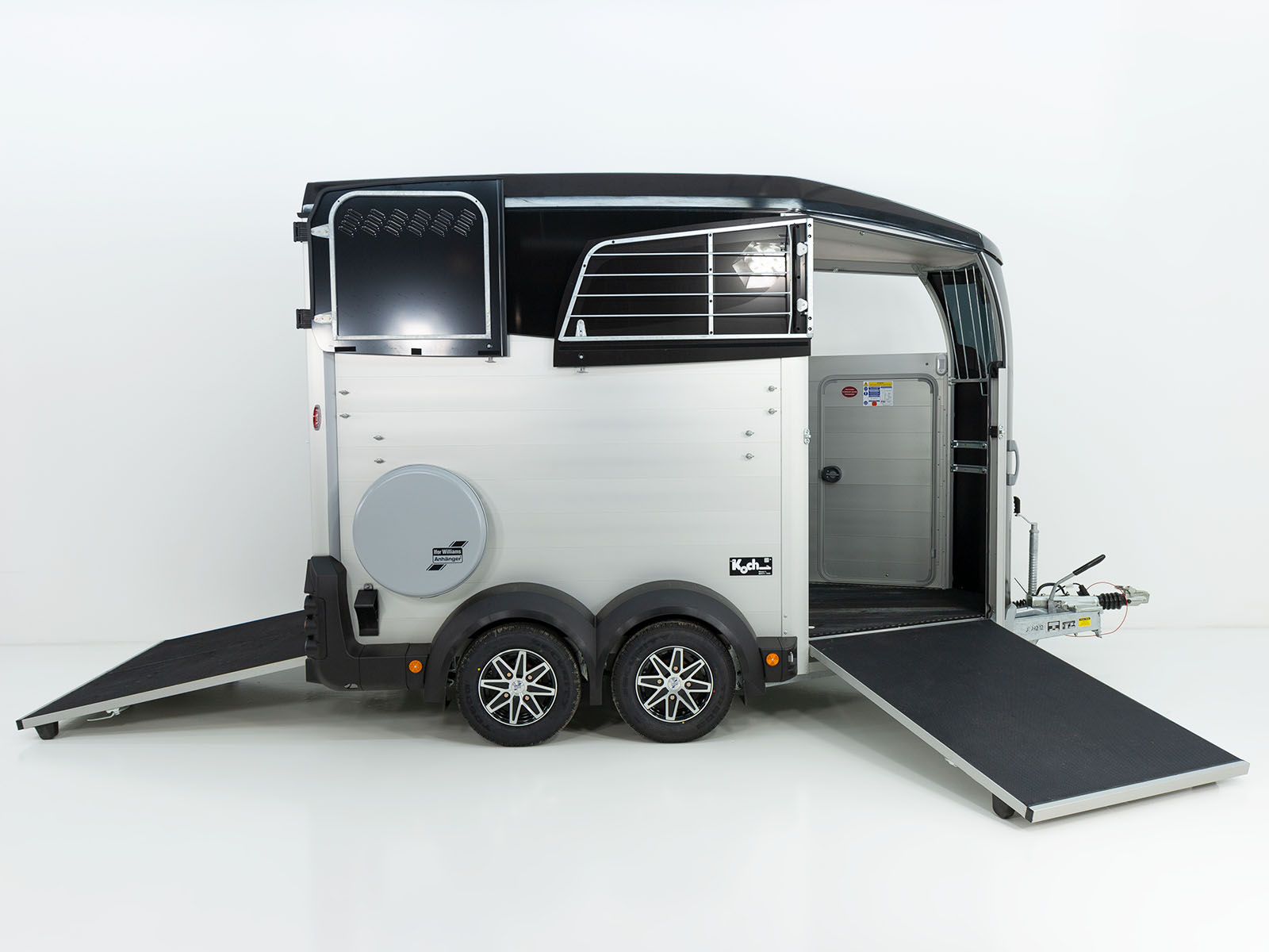 Pferdeanhänger Ifor | 2700kg zGG | Schwarz – Bild 4
