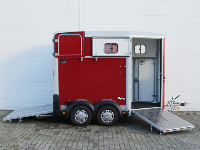 Ifor | Pferdeanhänger rot