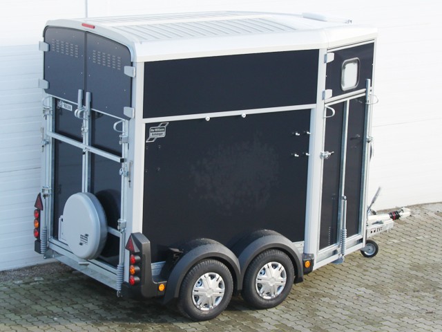 Pferdeanhänger Ifor | 2600kg zGG | Schwarz – Bild 4