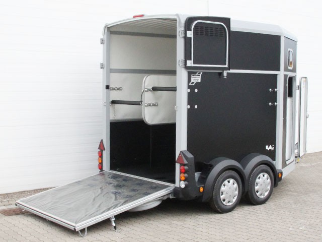 Ifor | Abmessungen | Pferdeanhänger schwarz | Neufahrzeug – Bild 6
